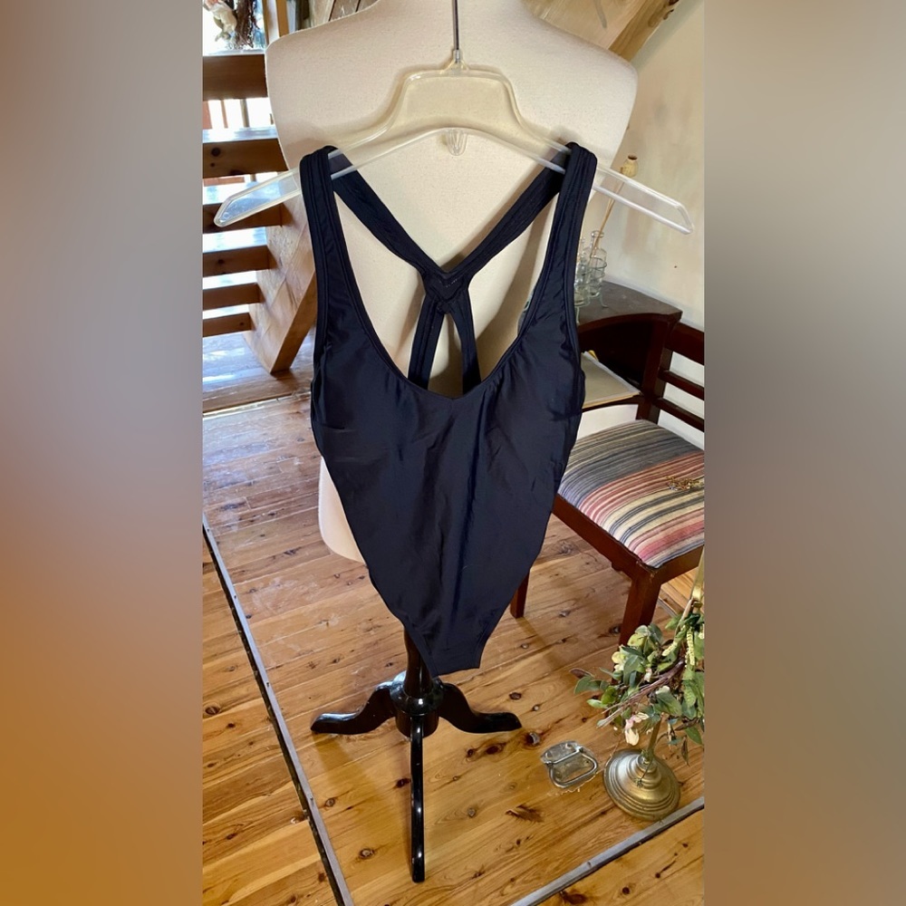 🏖️Black High Cut Cheeky Swimsuit🏖️